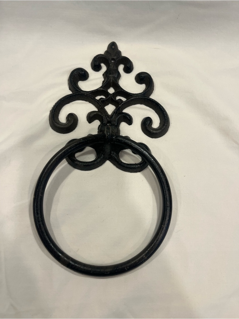 Black Decorative Iron Wall Ring Towel Holder